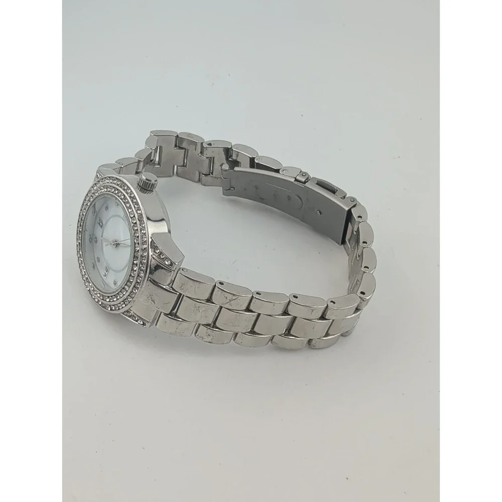 Time and Tru Women's Watch MOP Dial 30mm Case 7.5